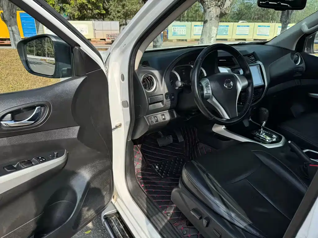 Navara 2021 2.5L automatic four-wheel drive premium model QR25 купить на сайте DeffCars