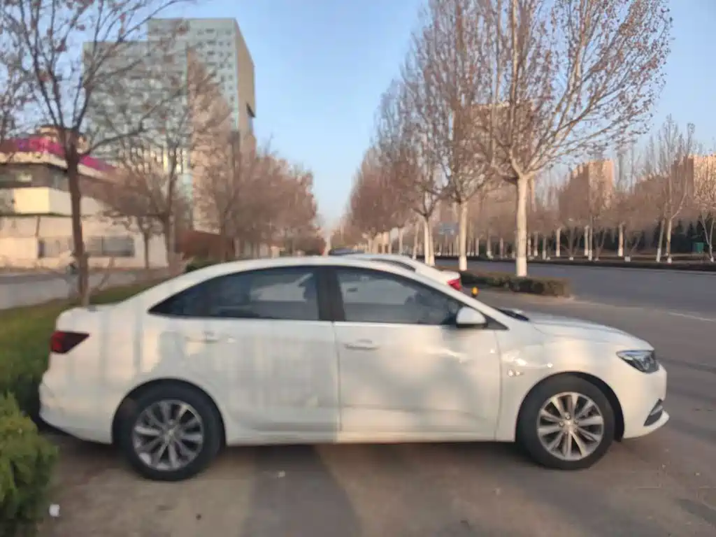 Cruze 2021 320 Automatic Sunroof Edition купить на сайте DeffCars