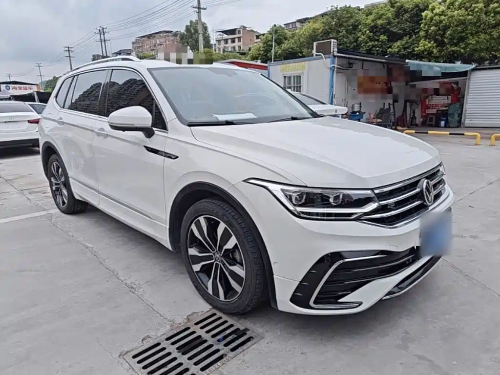 Tiguan L 2024 330TSI automatic two-wheel drive R-Line version купить на сайте DeffCars