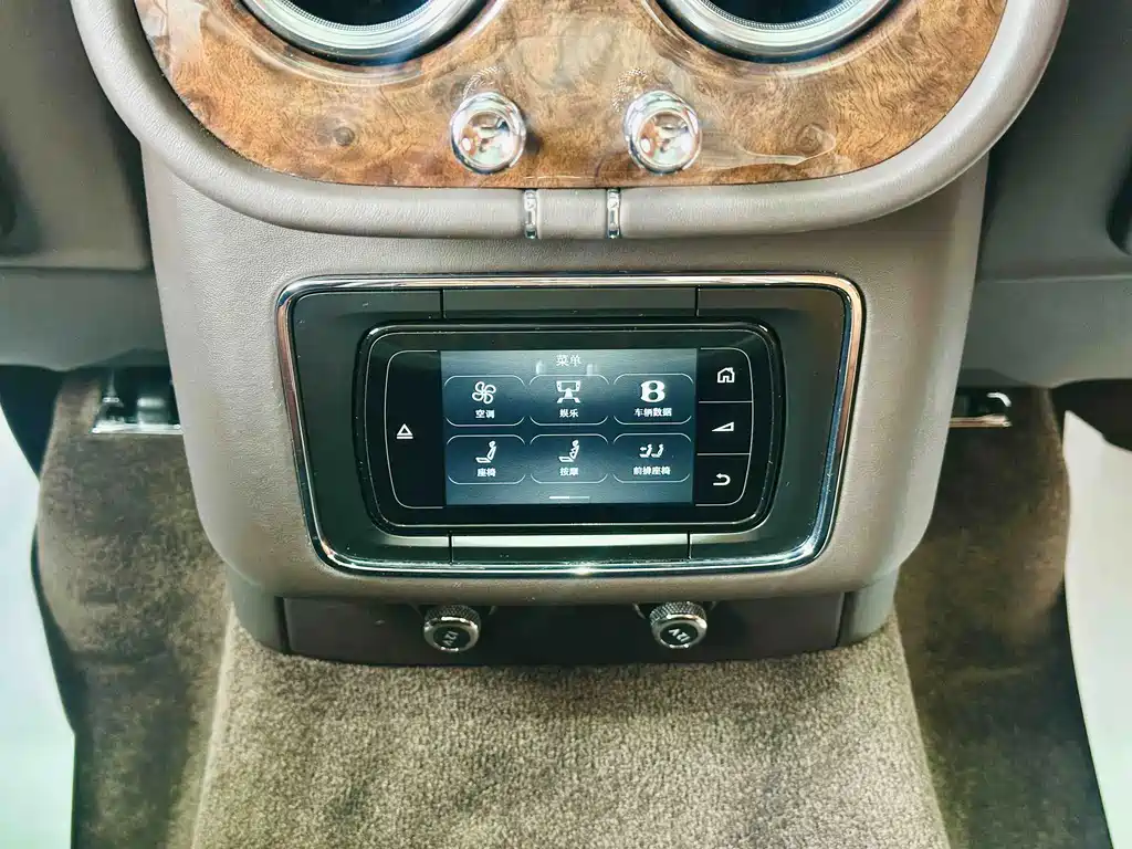 Bentayga 2017 6.0T Standard Edition купить на сайте DeffCars
