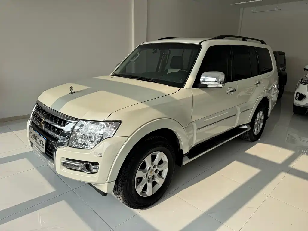 Pajero imported 2020 3.0L automatic comfort version купить на сайте DeffCars