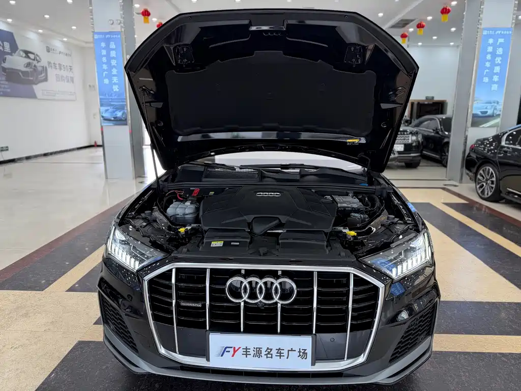 Audi Q7 2021 55 TFSI quattro S line Sporty купить на сайте DeffCars