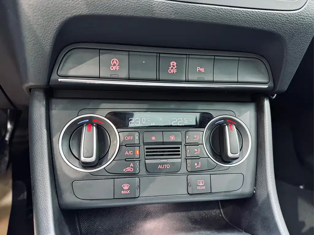 Audi Q3 2018 30th Anniversary Model 30 TFSI Fashion Model купить на сайте DeffCars