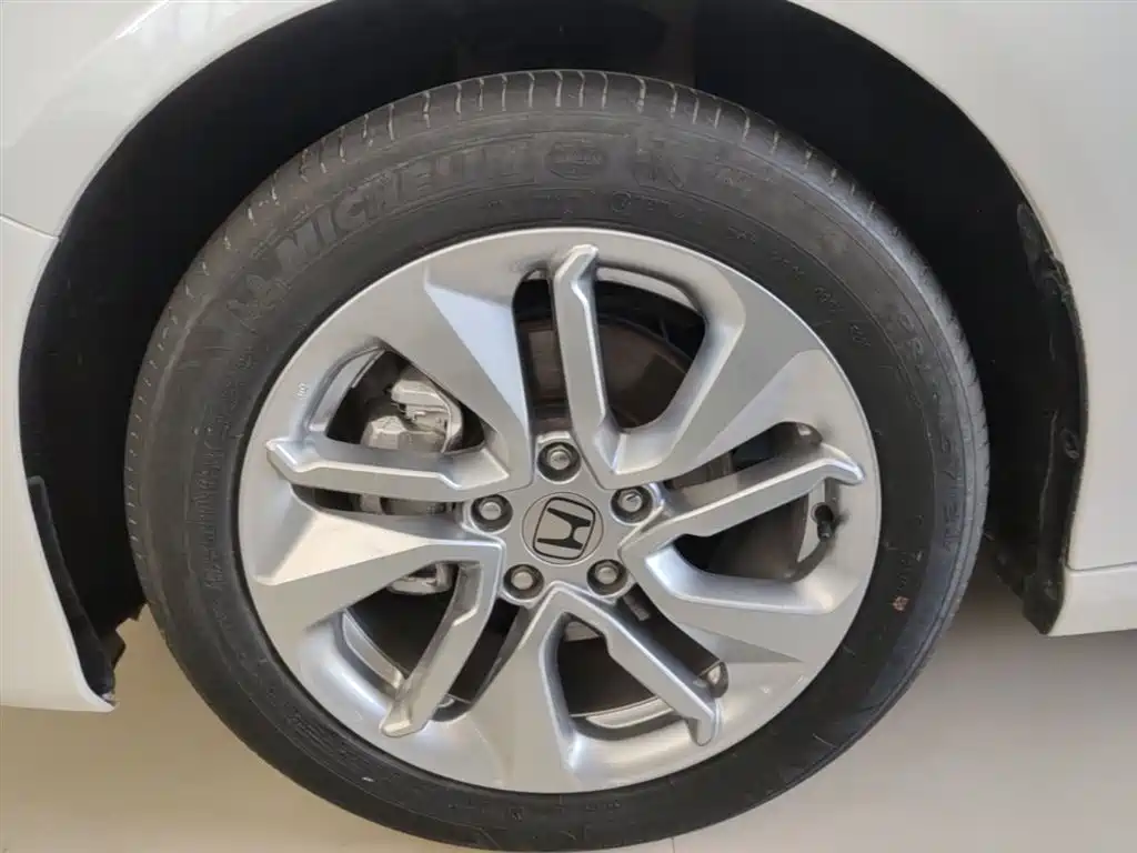 Accord 2018 260TURBO Deluxe Edition National VI купить на сайте DeffCars