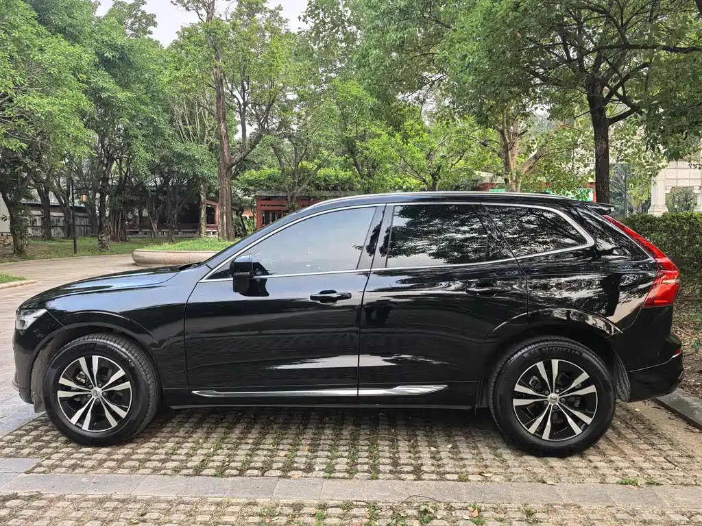 Volvo XC60 2022 B5 four-wheel drive Zhiyi Luxury Edition купить на сайте DeffCars