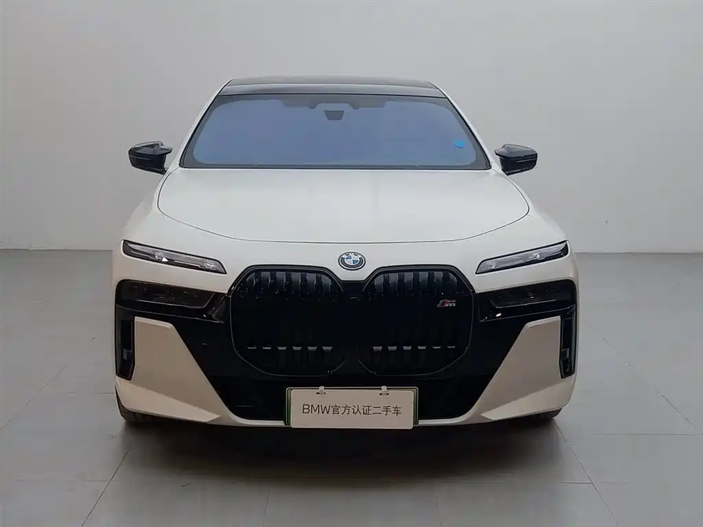 BMW i7 M70L 2023 M70L купить на сайте DeffCars