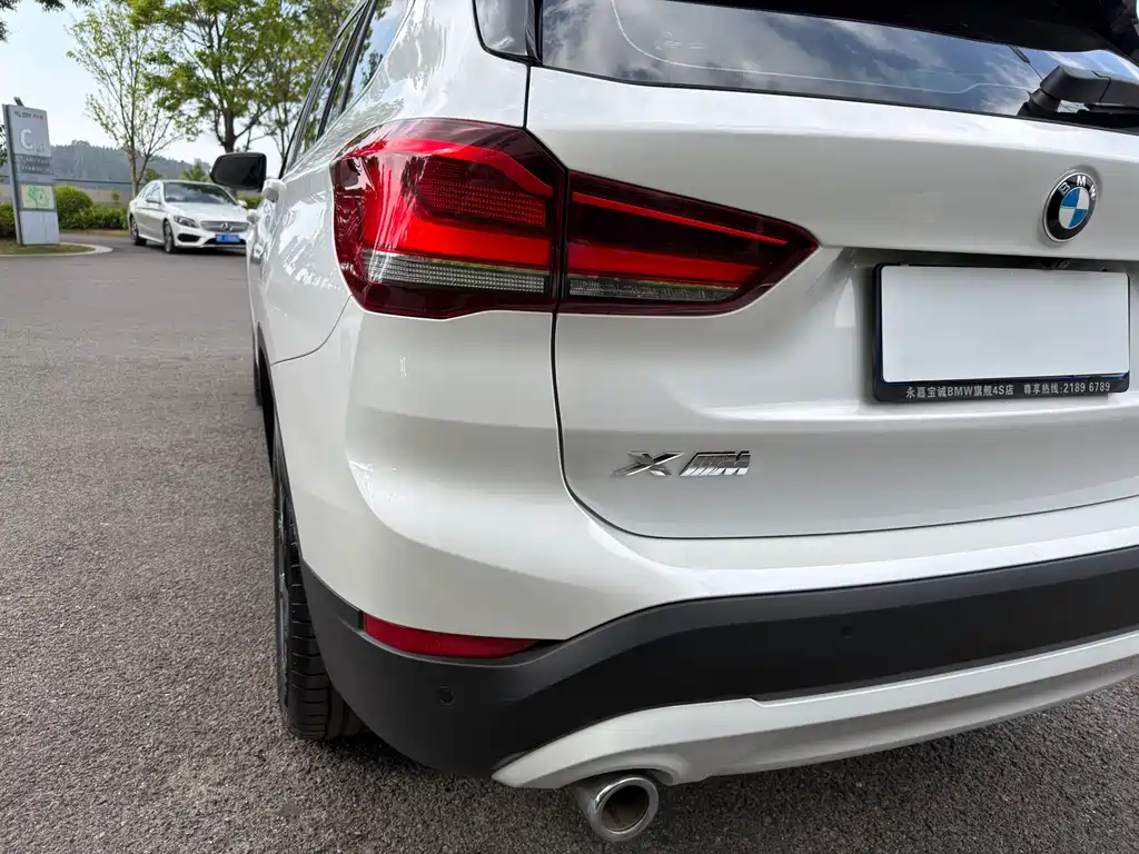 BMW X1 2022 sDrive25Li Leading Model купить на сайте DeffCars