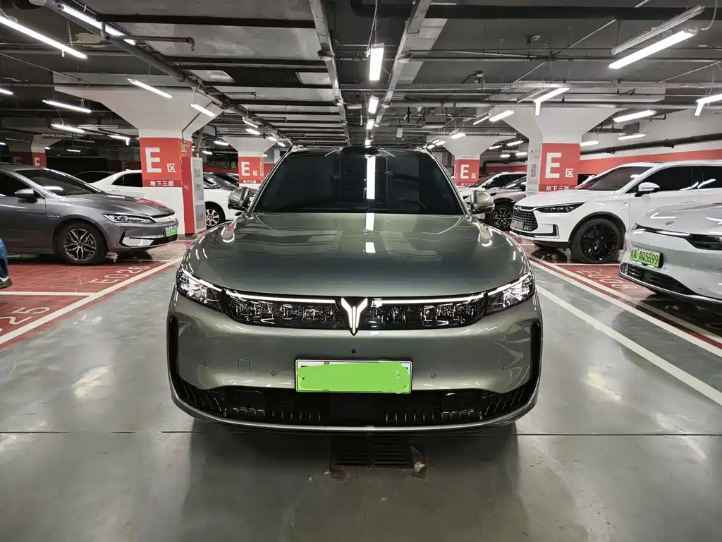 Lantu FREE 2025 FREE+ rear-wheel drive Qiankun version купить на сайте DeffCars