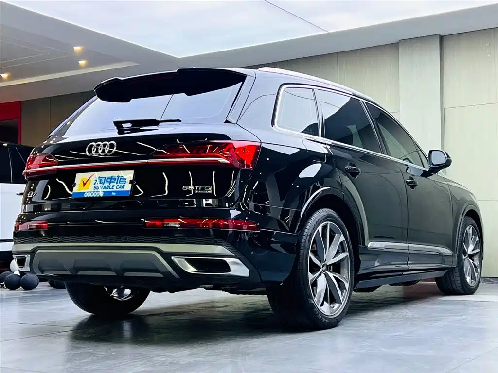 Audi Q7 2023 45 TFSI quattro S line sports купить на сайте DeffCars