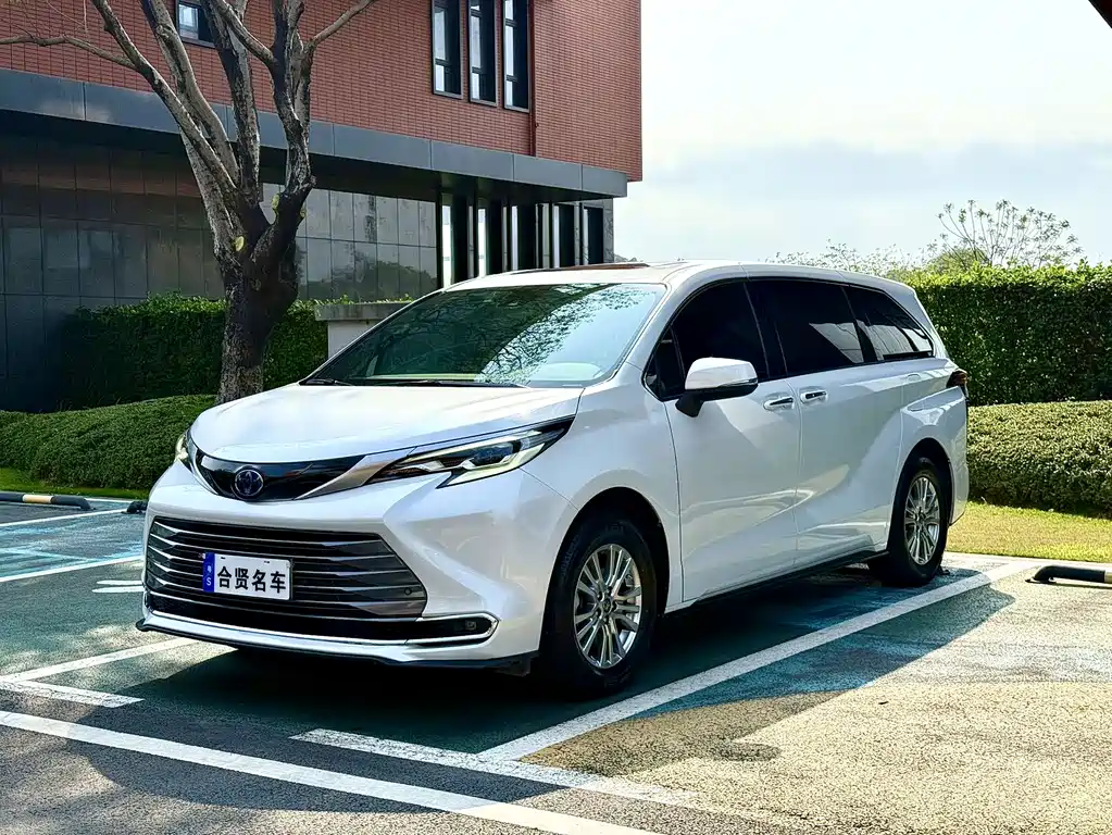 SIENNA 2021 2.5L Hybrid Premium Edition купить на сайте DeffCars