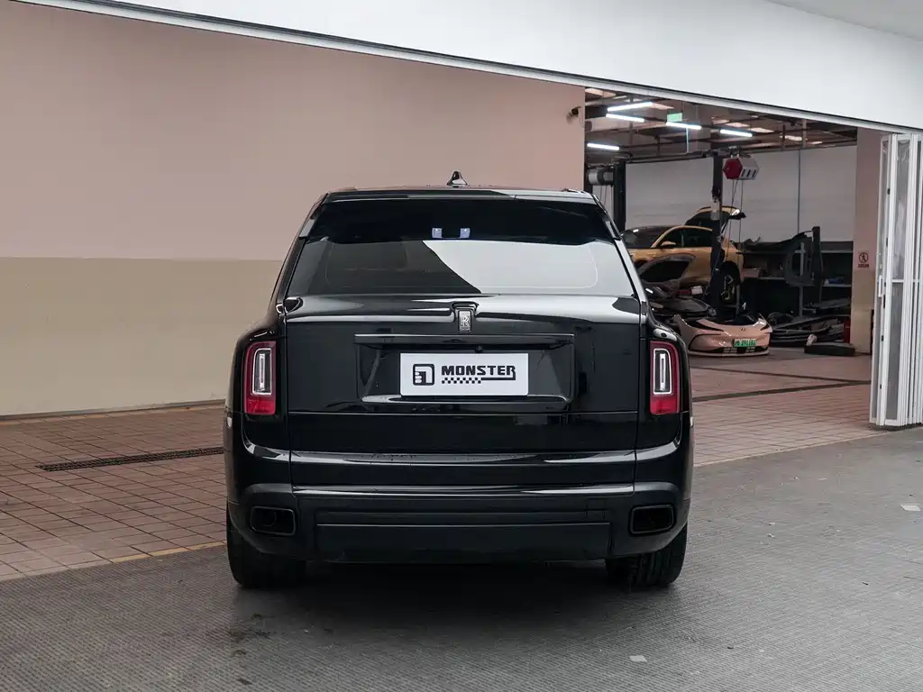 Cullinan 2020 Black Badge купить на сайте DeffCars