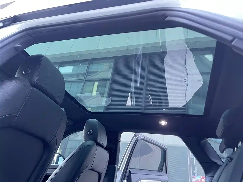 Range Rover Evoque 2020 249PS R-DYNAMIC S first sports customized version купить на сайте DeffCars