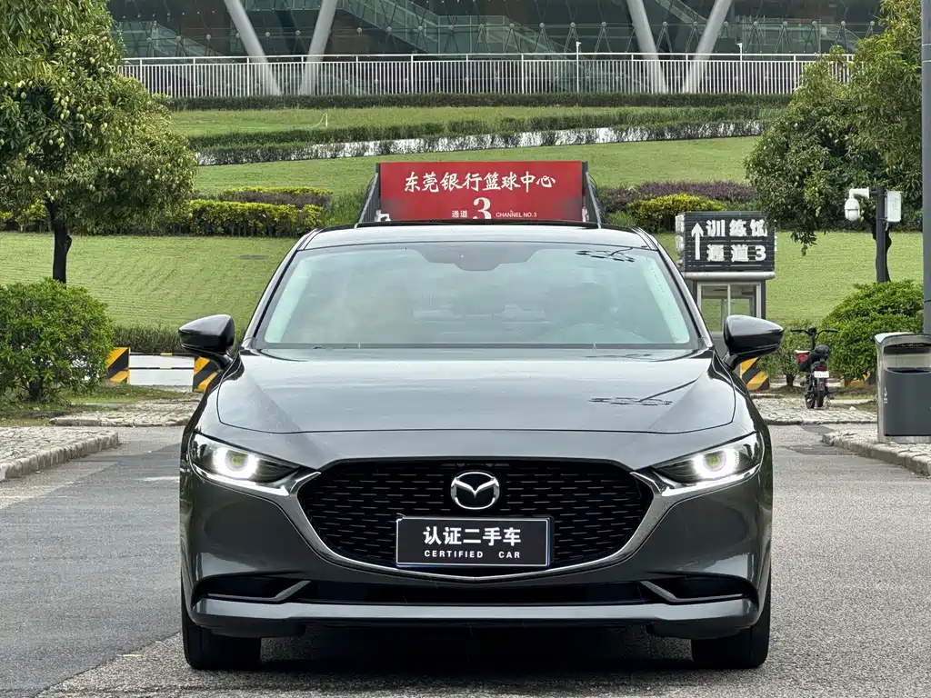 Mazda3 Angkesela 2020 2.0L automatic luxury version купить на сайте DeffCars