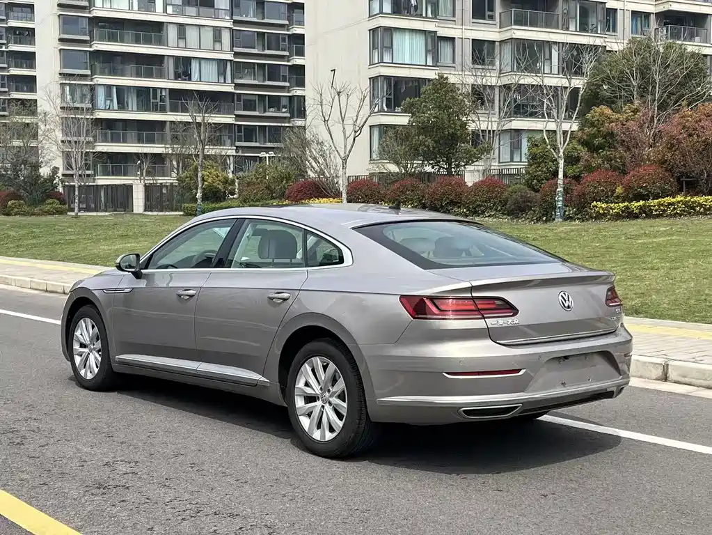 FAW-Volkswagen CC 2019 330TSI Huayan Edition National V купить на сайте DeffCars