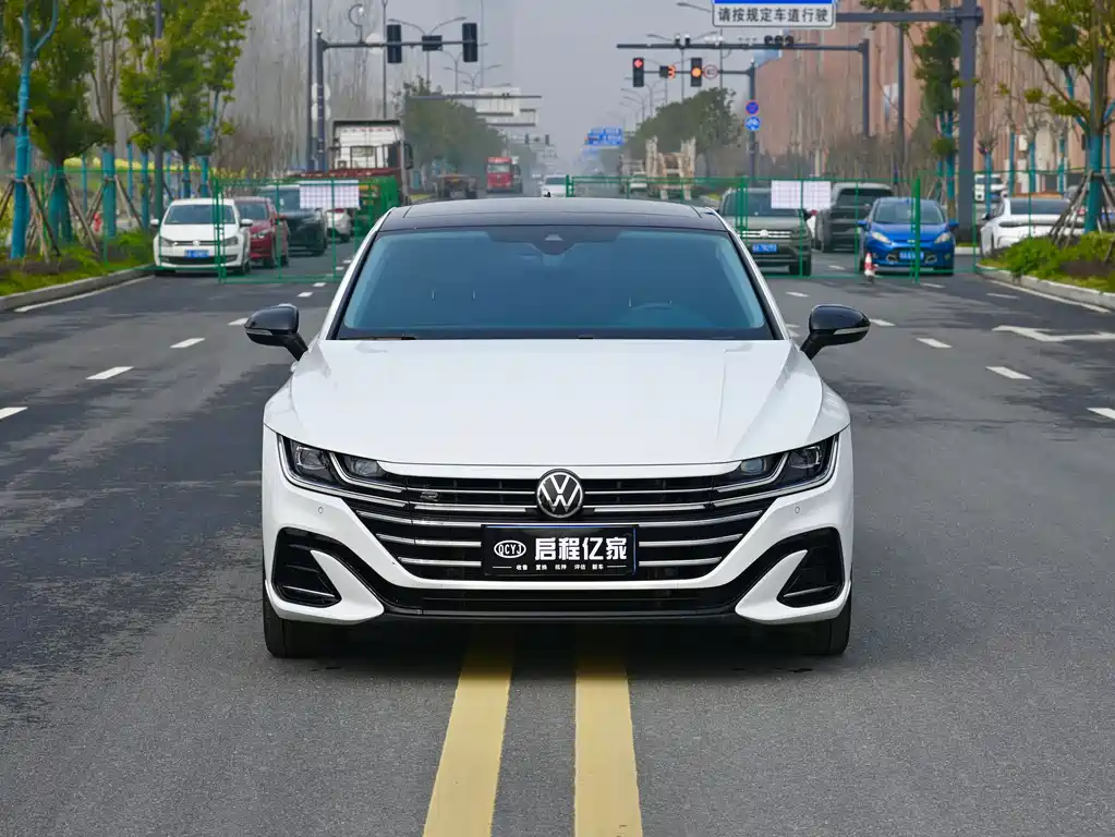 FAW-Volkswagen CC 2023 380TSI eye-catching version купить на сайте DeffCars