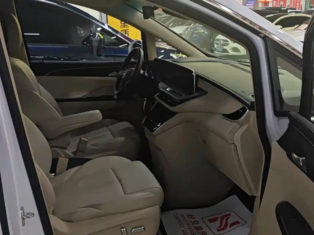 Buick GL8 2022 ES Lu Zun 653T Exclusive Type купить на сайте DeffCars