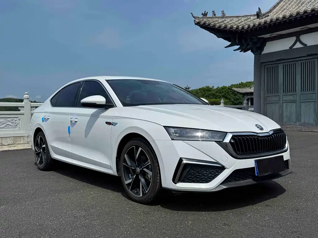 Octavia 2023 PRO TSI280 Exclusive Edition купить на сайте DeffCars
