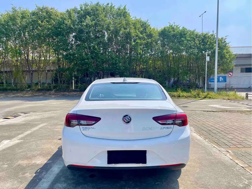 Regal 2019 20T Elite National VI купить на сайте DeffCars