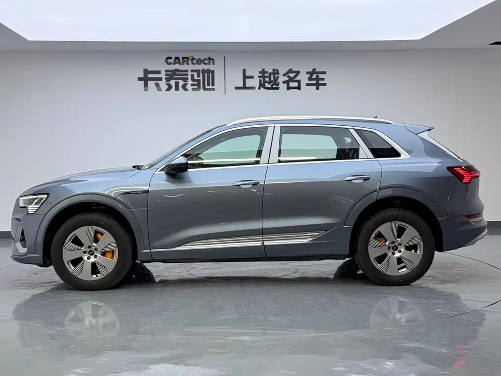 Audi e-tron 2021 50 quattro luxury model купить на сайте DeffCars