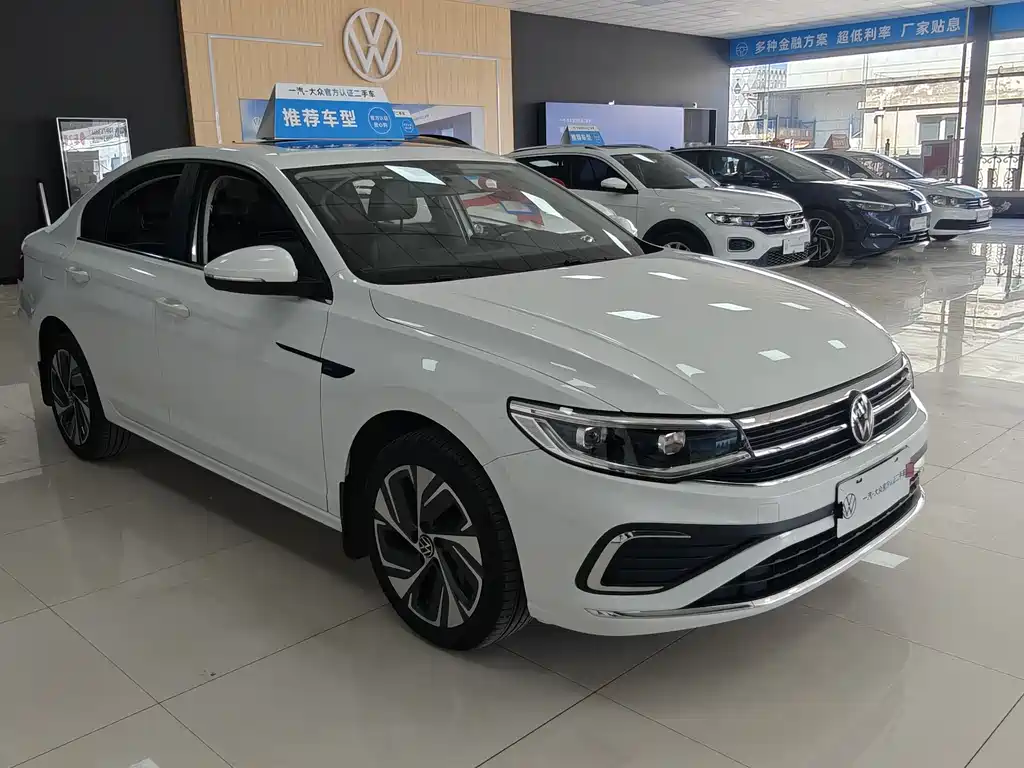 Bora 2025 200TSI DSG Yue Xing Navigation Edition купить на сайте DeffCars