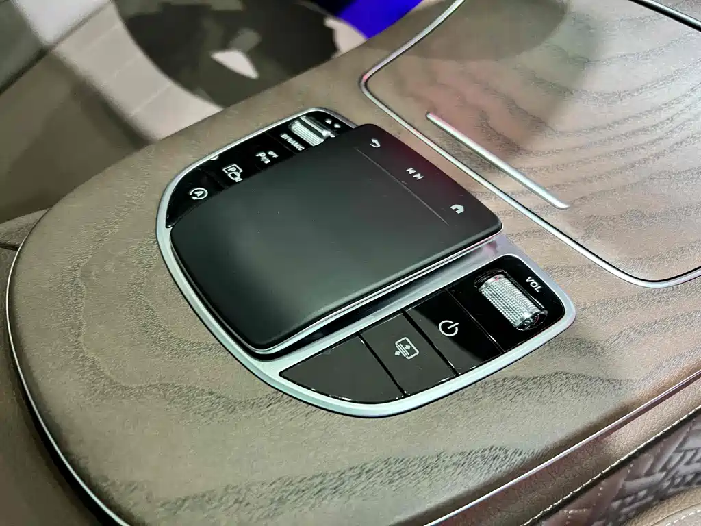 Mercedes-Benz E-Class 2023 E 300 L Luxury Model купить на сайте DeffCars