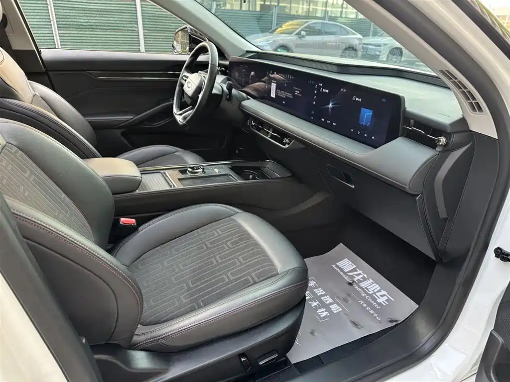 Mondeo 2023 EcoBoost 245 Luxury купить на сайте DeffCars