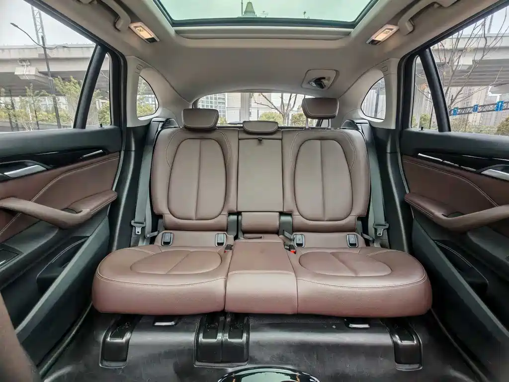 BMW X1 2022 sDrive25Li Leading Model купить на сайте DeffCars