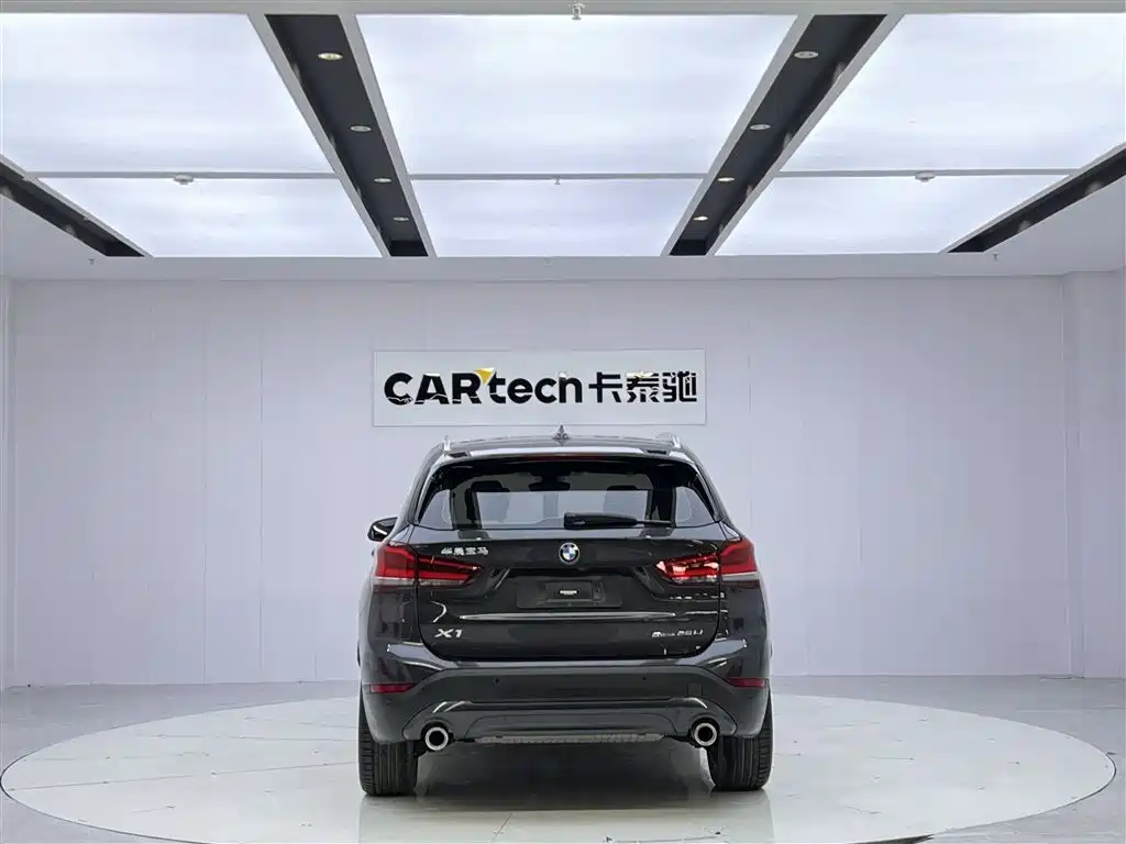 BMW X1 2022 sDrive25Li Leading Model купить на сайте DeffCars