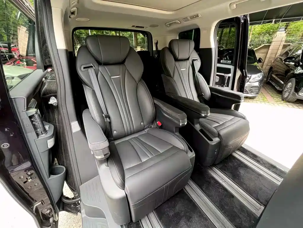 Hongqi HQ9 PHEV 2024 2.0T four-wheel drive business version купить на сайте DeffCars