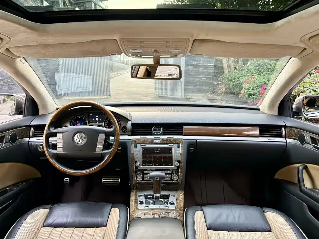 Phaeton 2009 3.6L V6 5-seat extended luxury version купить на сайте DeffCars