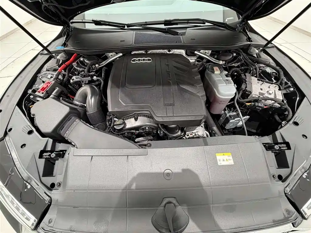 Audi A7L 2024 45TFSI S-line Dream Building Liquid Crystal Package купить на сайте DeffCars