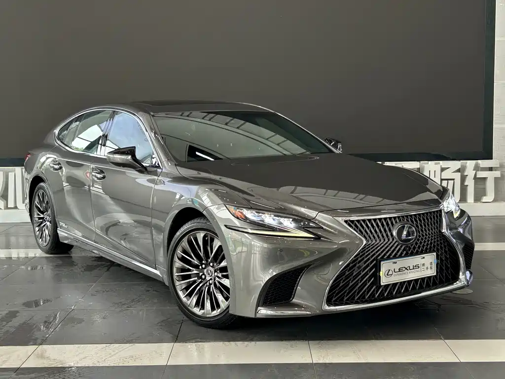 Lexus LS 2018 500h Executive Edition China V купить на сайте DeffCars