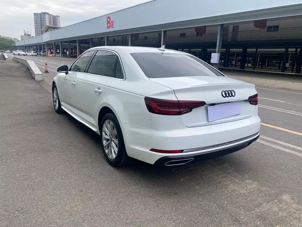 Audi A4L 2019 40 TFSI Enterprising National V купить на сайте DeffCars