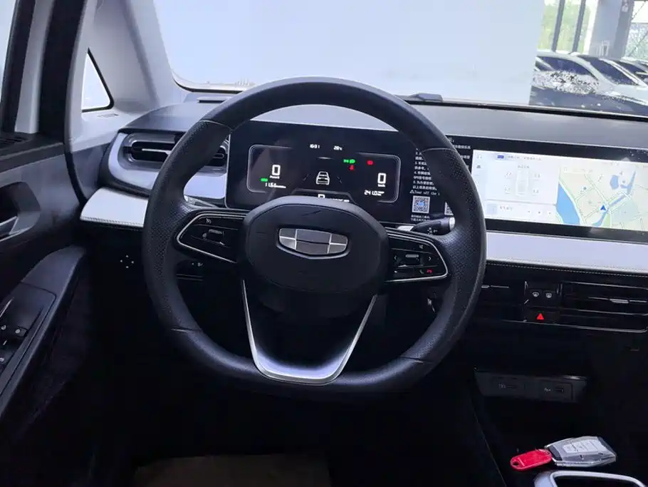 Geely Geometry E Firefly 2024 model 301km Starlight купить на сайте DeffCars