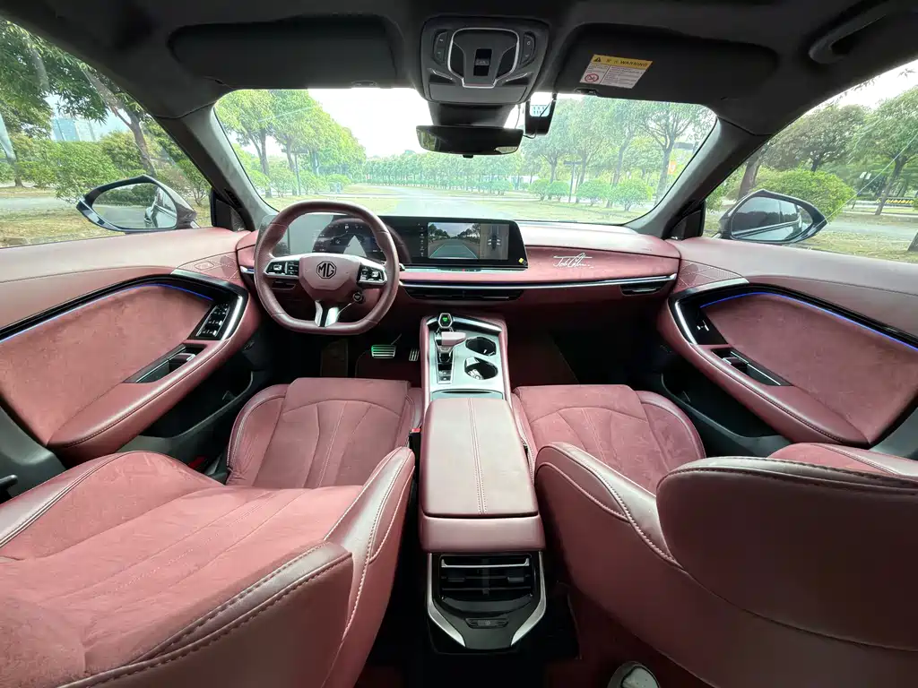 MG7 2023 2.0T Automatic Beauty Hunting Luxury Edition купить на сайте DeffCars