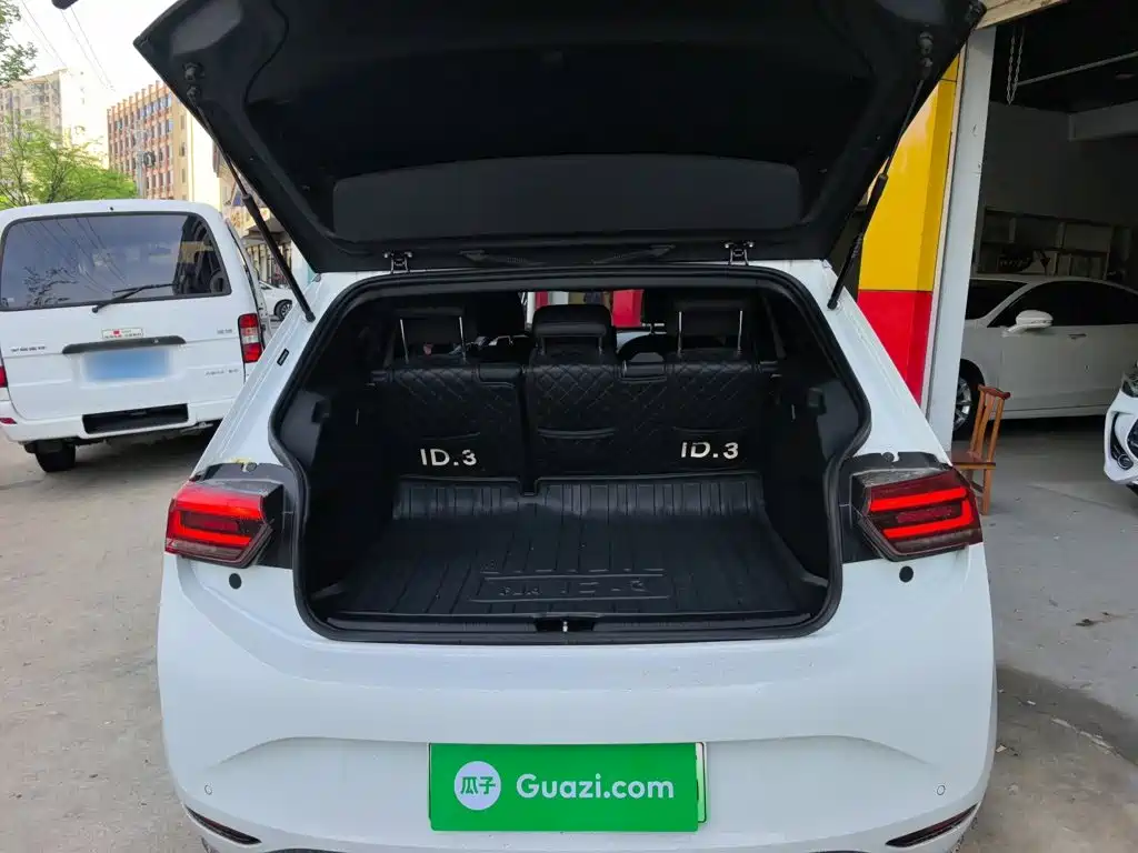 Volkswagen ID.3 2024 Pure Intelligent Edition купить на сайте DeffCars