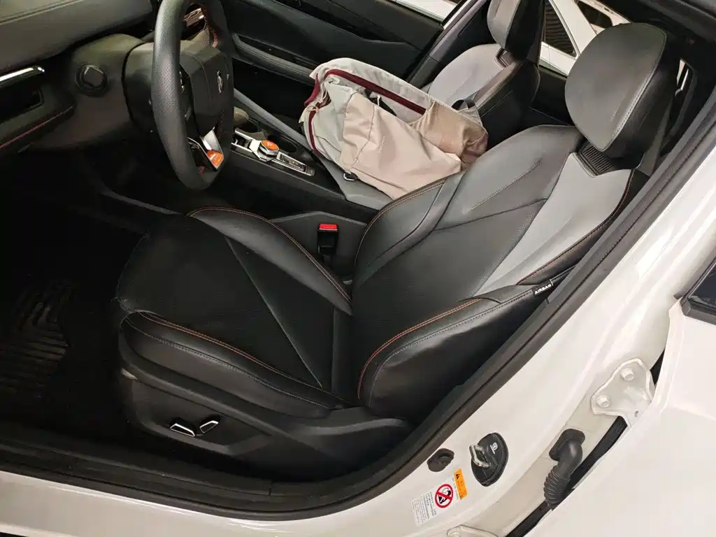 Changan UNI-V 2022 1.5T Excellent Type купить на сайте DeffCars