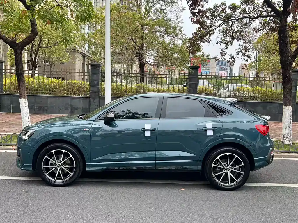Audi Q3 Sportback 2023 45 TFSI quattro ice and snow sports version купить на сайте DeffCars