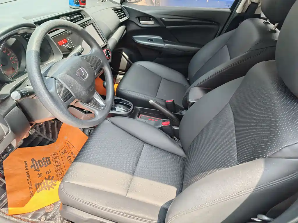 Fit 2016 1.5L LX CVT comfort model купить на сайте DeffCars