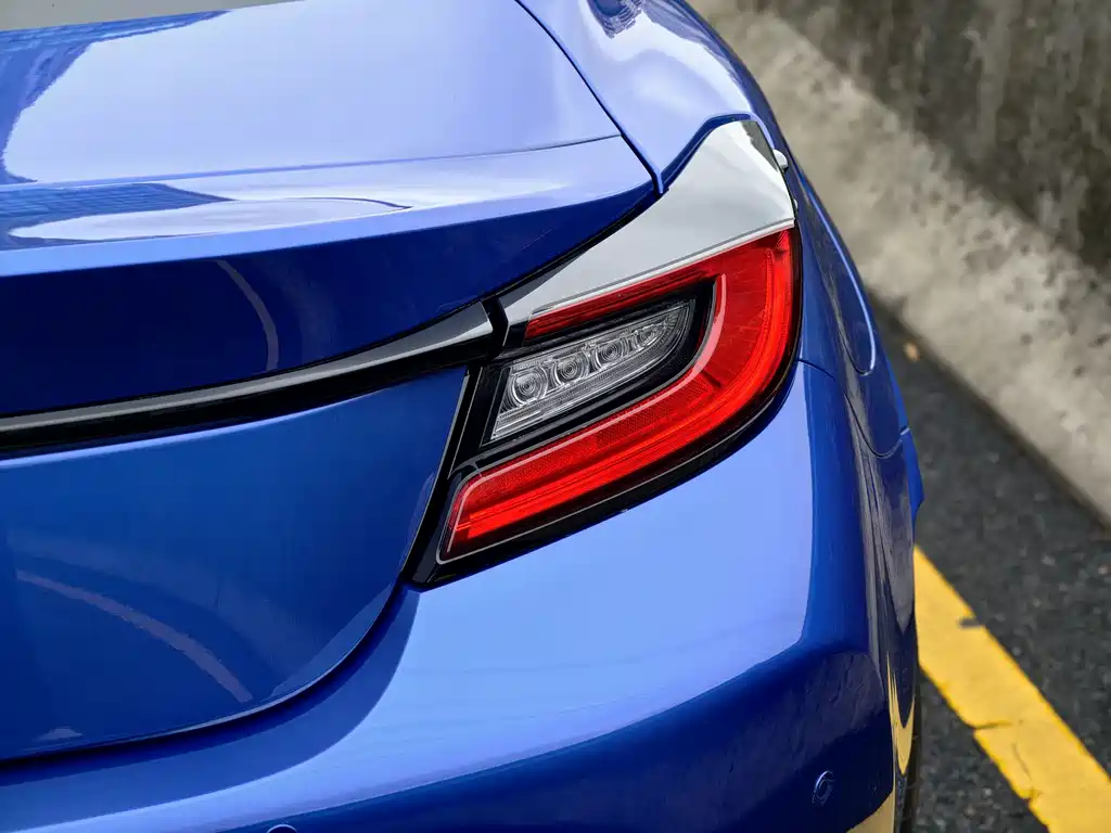 Subaru BRZ 2022 2.4L manual version купить на сайте DeffCars