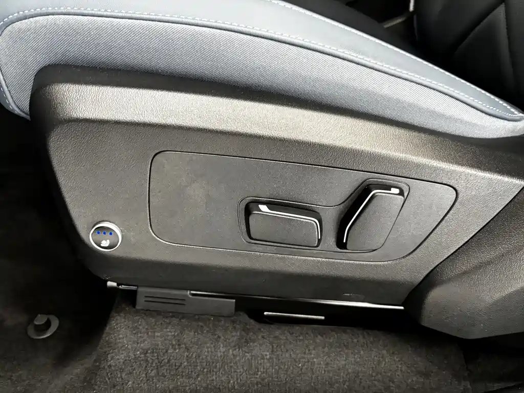 BMW X3 2025 xDrive30L Leading M Sports Package купить на сайте DeffCars