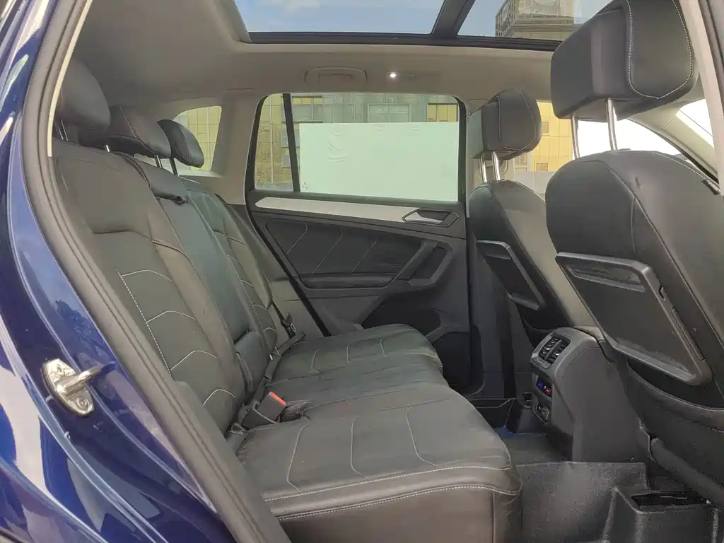 Tiguan 2018 280TSI two-wheel drive elite model купить на сайте DeffCars