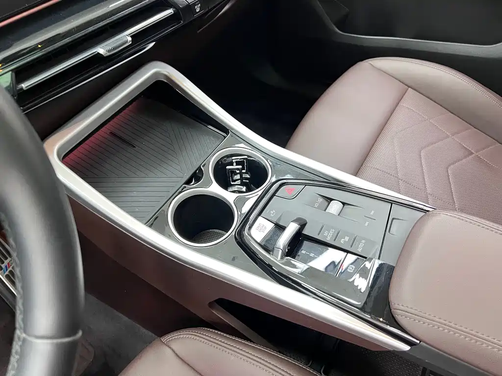 BMW X1 2023 sDrive25Li X Design Package купить на сайте DeffCars