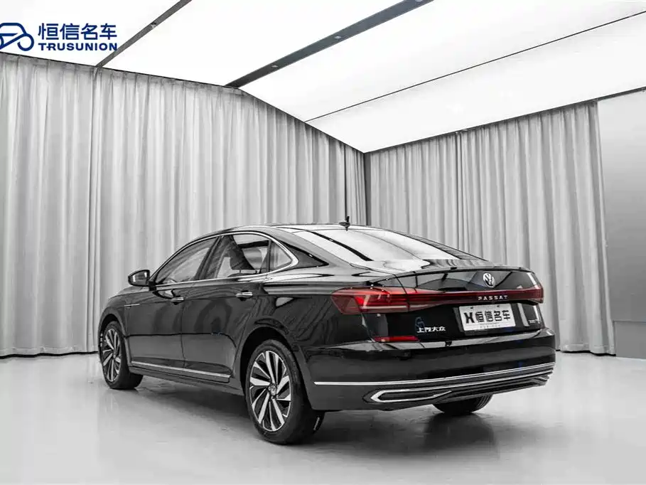 Passat 2022 330TSI Deluxe Edition купить на сайте DeffCars