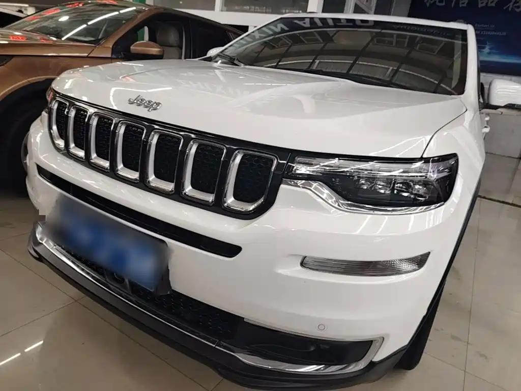 Grand Commander 2018 2.0T 4WD Premium Edition National V купить на сайте DeffCars
