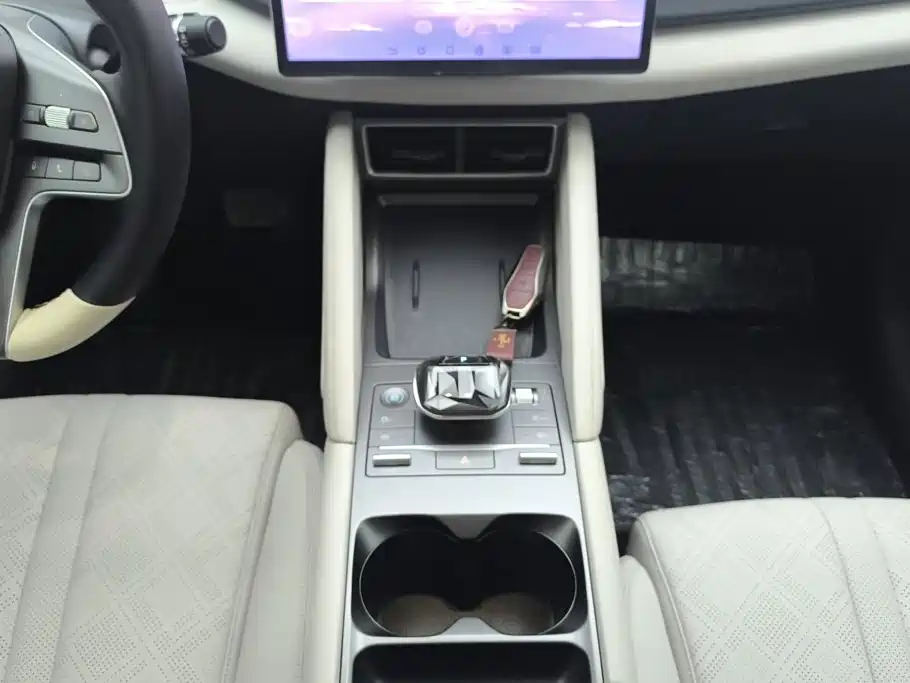 Yuan UP 2024 model 401KM leading model купить на сайте DeffCars