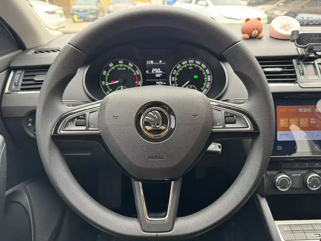 Octavia 2019 1.5L Automatic Intelligent Travel Comfort Edition National VI купить на сайте DeffCars