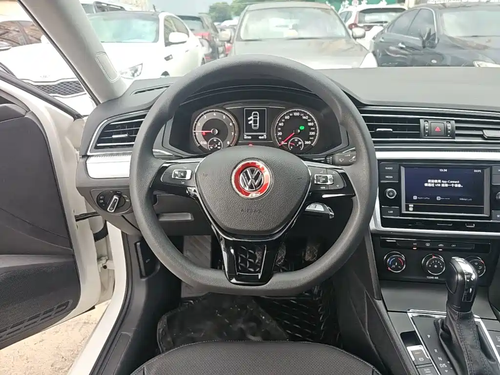 Lamando 2021 230TSI DSG Fashion Edition купить на сайте DeffCars