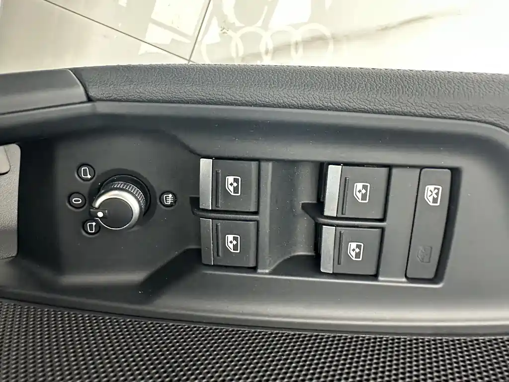 Audi A3 2023 facelift Sportback 35 TFSI stylish and sporty купить на сайте DeffCars