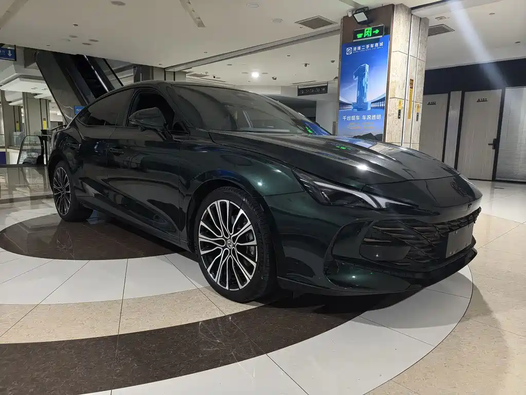MG7 2023 2.0T Automatic Beauty Hunting Luxury Edition купить на сайте DeffCars